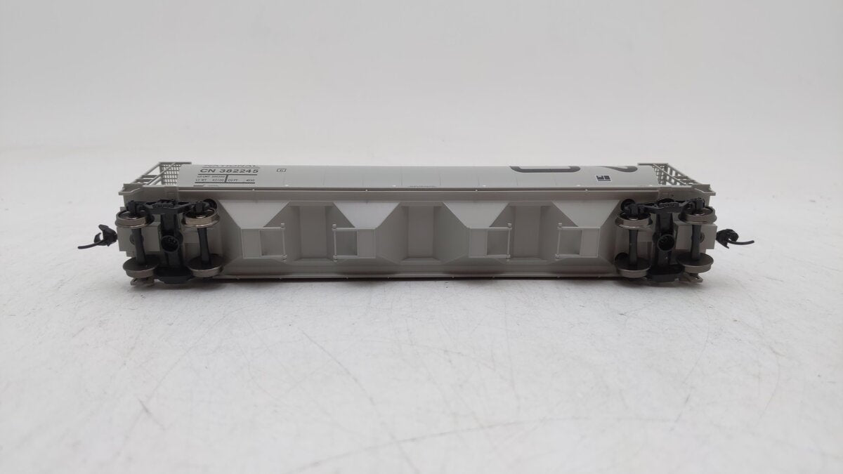 Walthers 910-7810 HO Canadian National 59' Cylindrical Hopper #382245