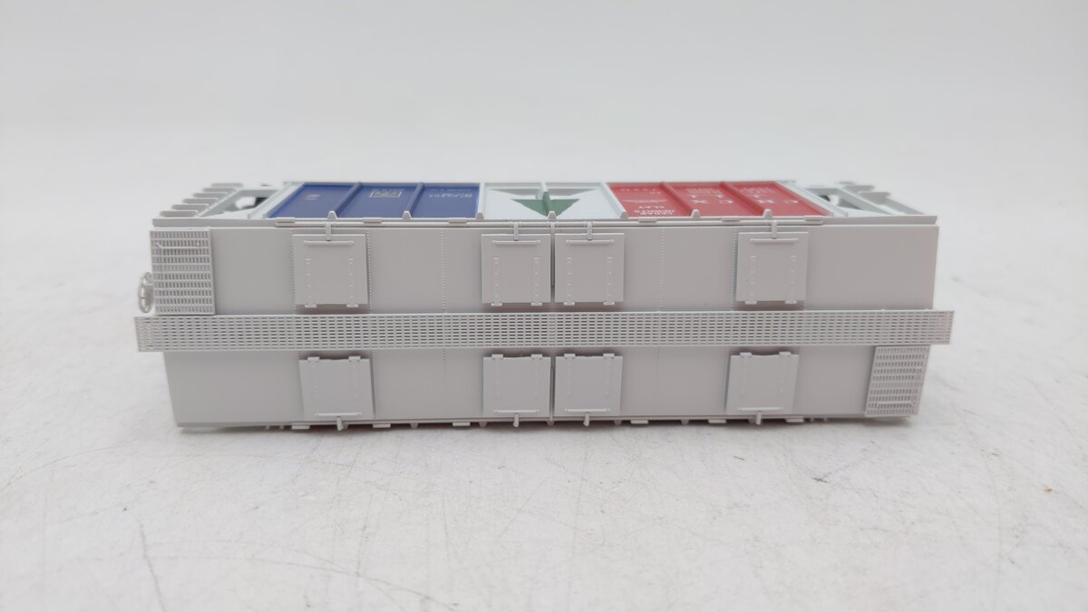 Bowser 42208 HO Cedar Heights Clay 70-Ton 2-Bay Covered Hopper Car #111