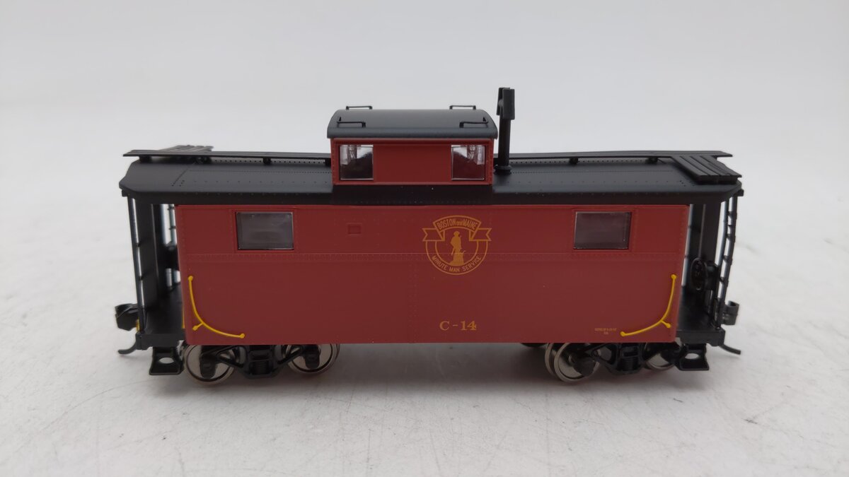 Bowser 42546 HO Boston & Maine Caboose #C-14