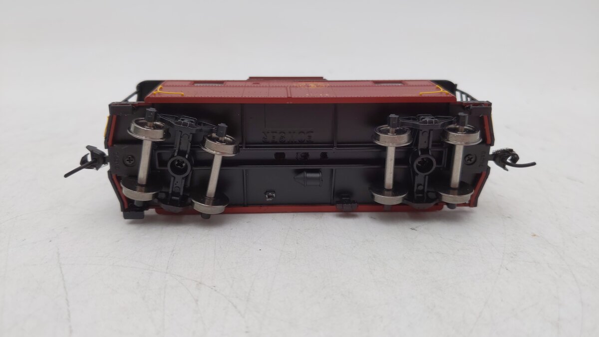 Bowser 42546 HO Boston & Maine Caboose #C-14