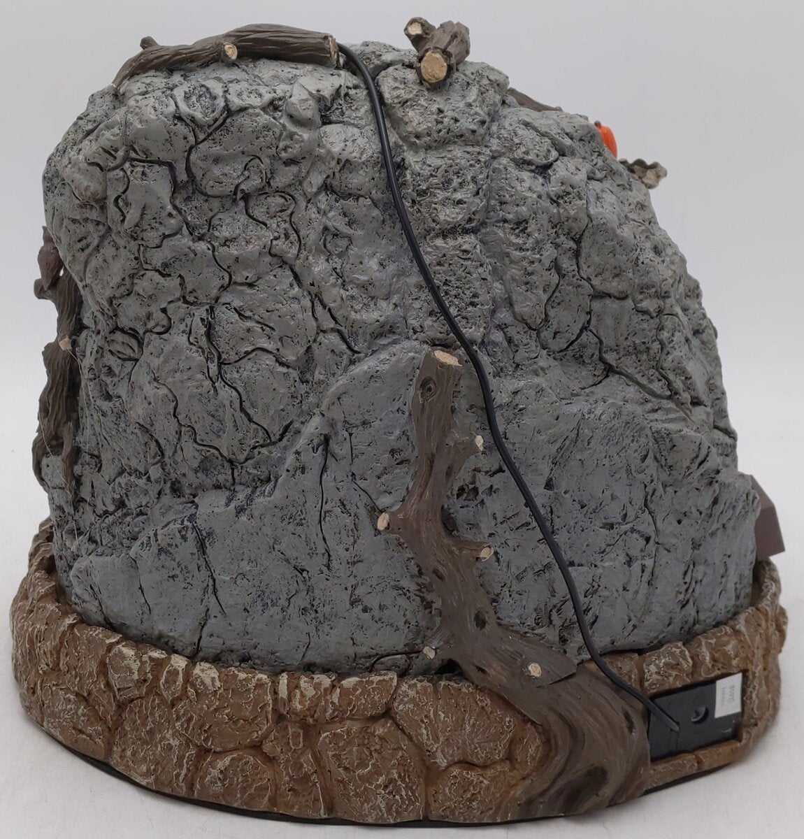 Lemax 14822 Spooky Town Skull Cave Quarry Ceramic Cave Building EX/Box