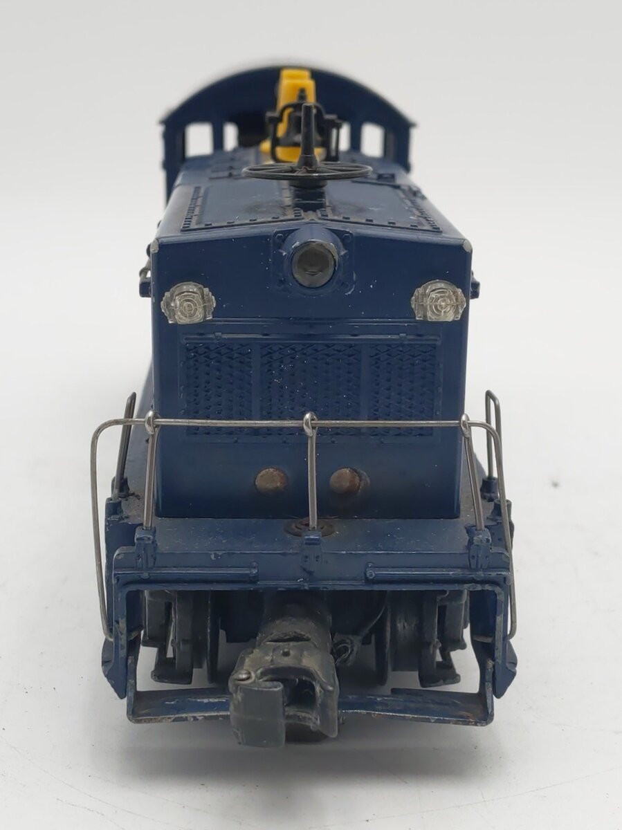 Lionel 624 Vintage O Chesapeake & Ohio NW-2 Powered Diesel Locomotive VG