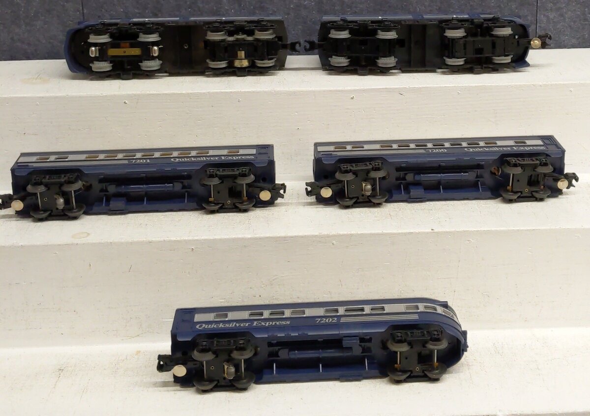 Lionel 6-1253 Quicksilver Express O Gauge Starter Train Set EX/Box