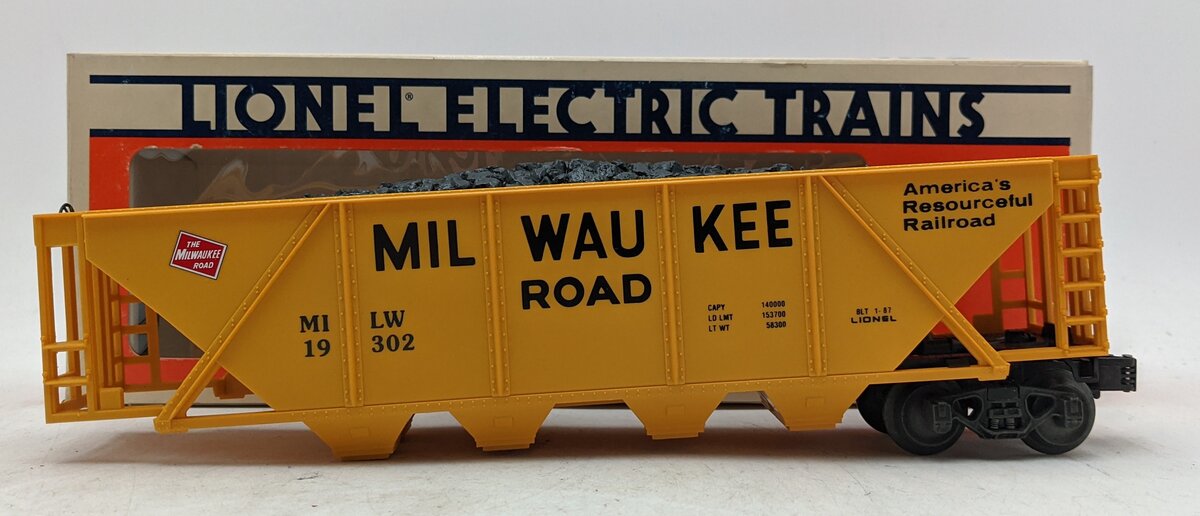 Lionel 6-19302 O Gauge Milwaukee Road Hopper #19302 with Coal Load EX/Box