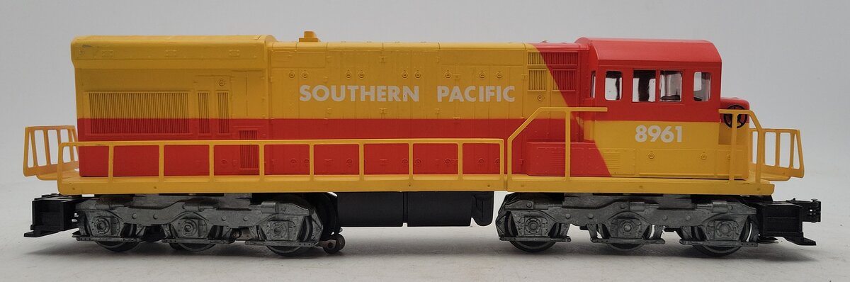 Lionel 6-8961 O Southern Pacific U36C Non-Powered Diesel Locomotive #8961 EX