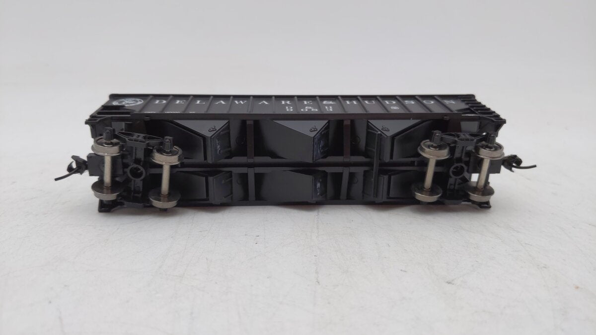 Bowser 42480 HO Delaware & Hudson 70 Ton 14 Panel 3-Bay Hopper Car #9083