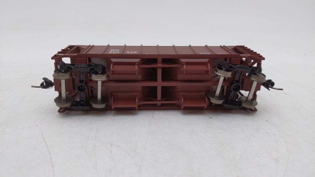 Bowser 42786 Ho Burlington Northern 70t 2-Bay Covered Hopper #953276