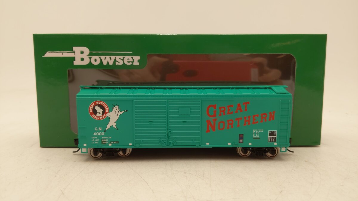 Bowser 42715 HO Great Northern 40' Boxcar RTR #4000