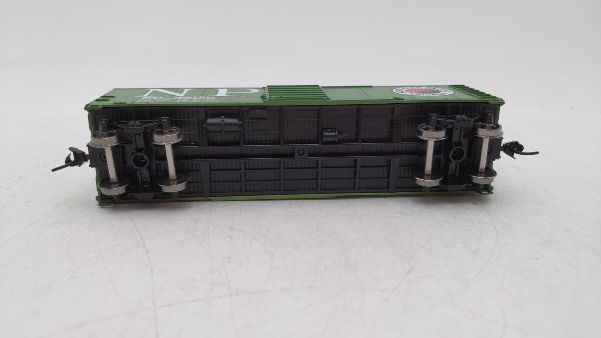 Bowser 42731 HO Northern Pacific 40' Boxcar RTR #48176
