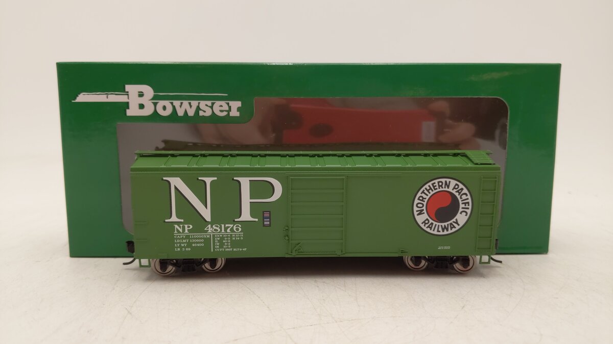 Bowser 42731 HO Northern Pacific 40' Boxcar RTR #48176