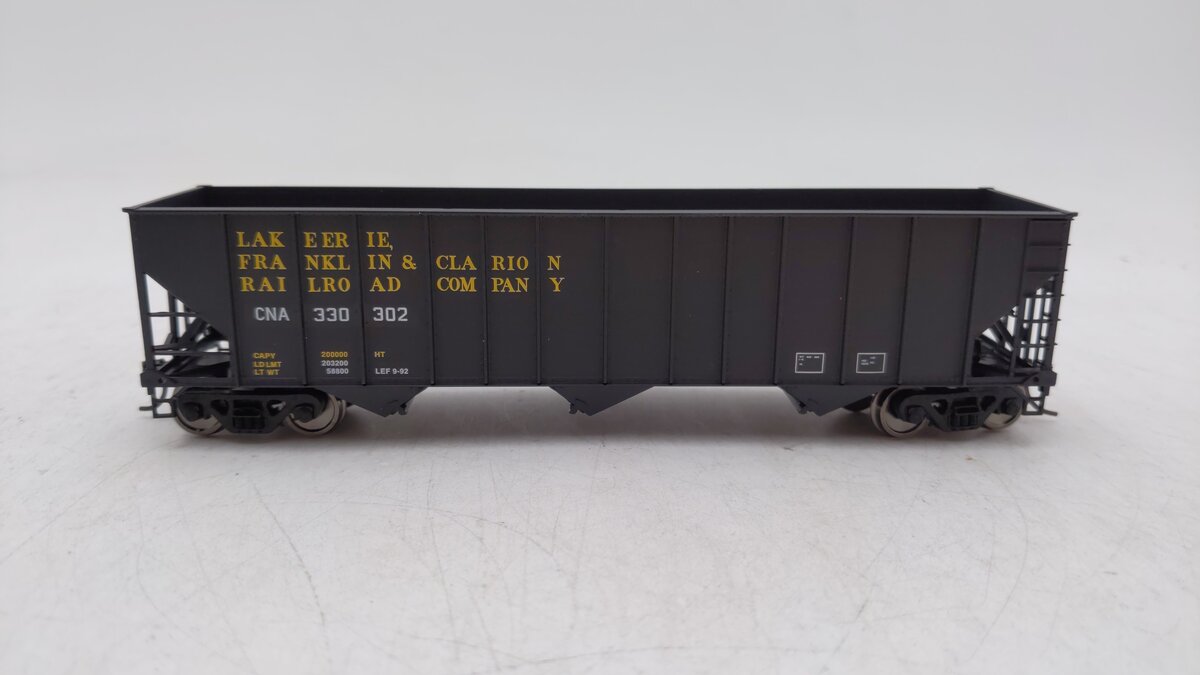 Bowser 42758 Ho Halliburton Energy Services Inc. 70t 2-Bay Hopper #40986