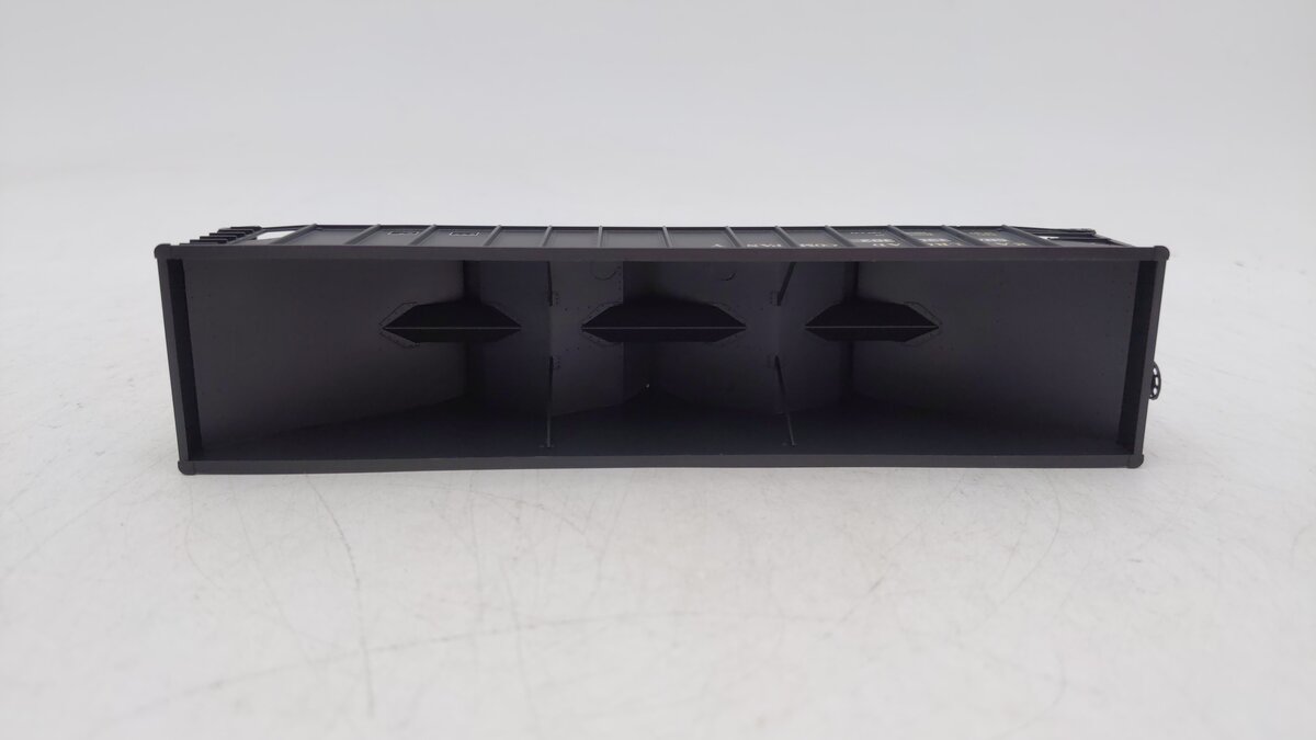 Bowser 42758 Ho Halliburton Energy Services Inc. 70t 2-Bay Hopper #40986