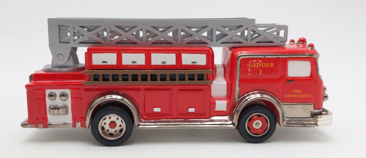Dept 56 56.55296 Snow Village Classic Cars 1956 Hook & Ladder Fire Truck LN/Box
