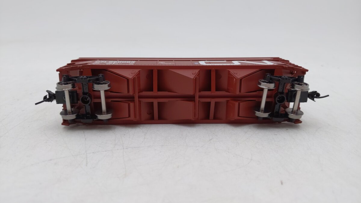 Bowser 42587 HO CNl 70-Ton Offset-Side Wood Chip Hopper RTR #860083