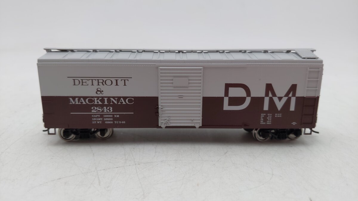Bowser 42711 HO Detroit & Makinac 40' Boxcars RTR #2843