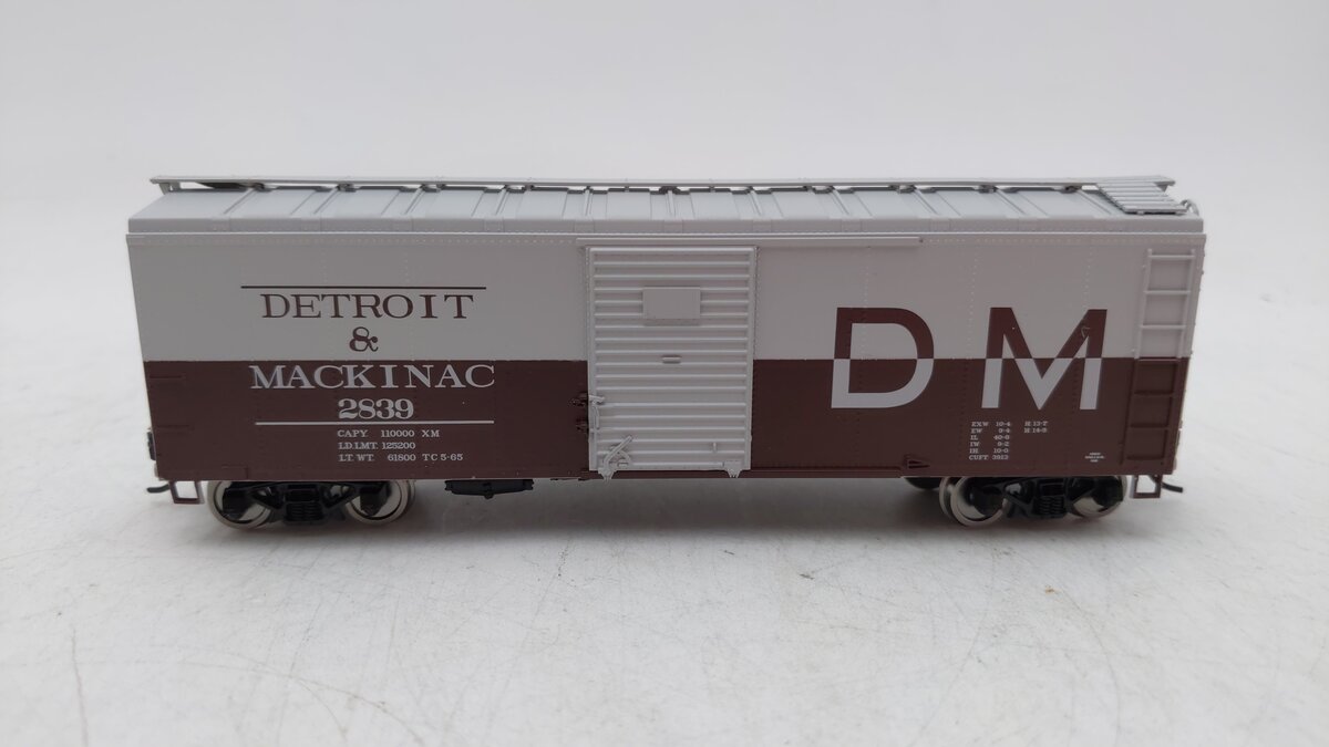Bowser 42710 HO Detroit & Mackinac 40' Boxcar RTR #2839