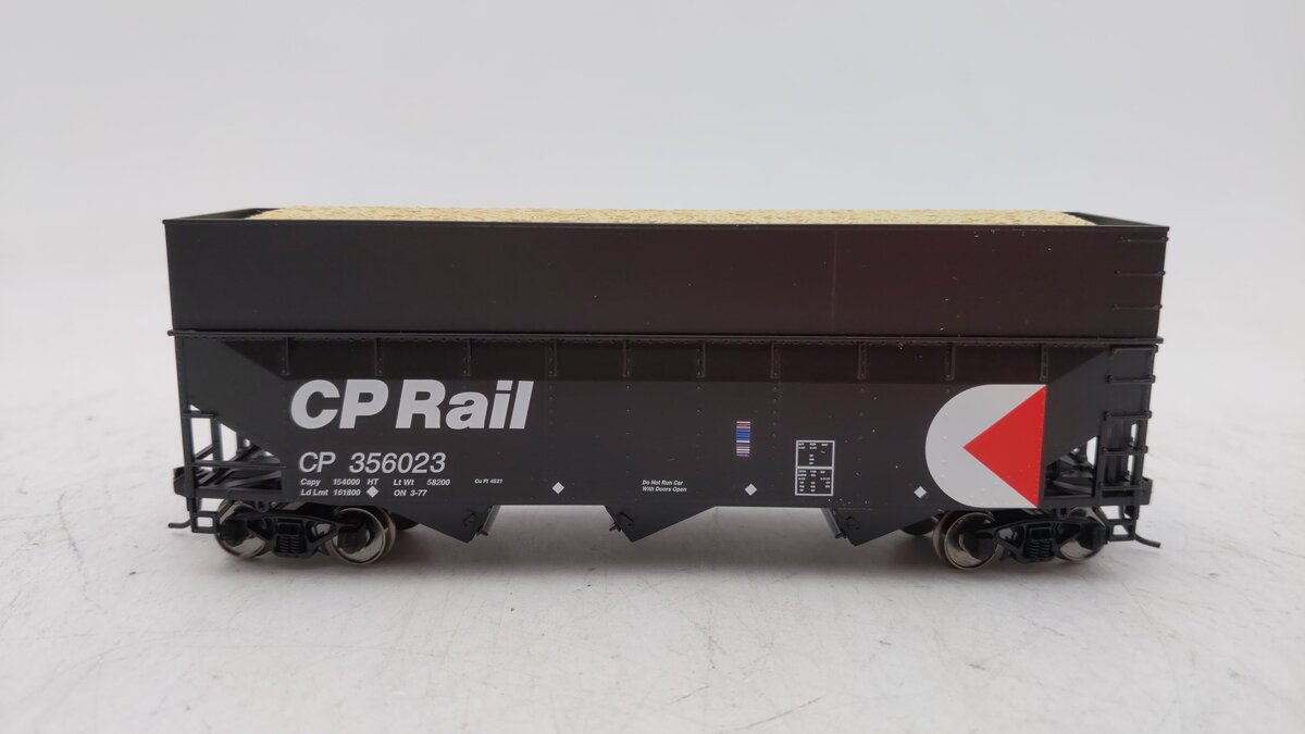 Bowser 41962 HO CP Rail 70 Ton Wood Chip Hopper Car Ready To Run #356023