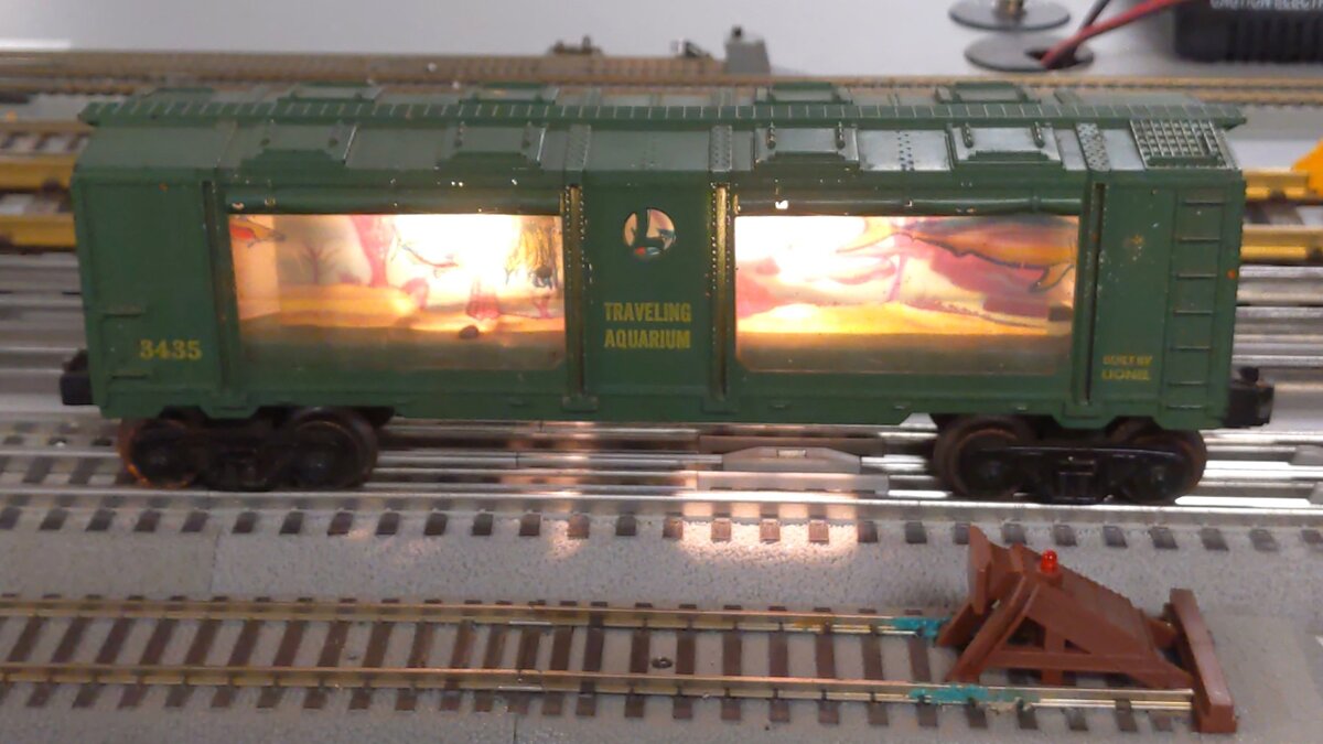 Lionel 3435 Vintage O Operating Traveling Aquarium Car VG