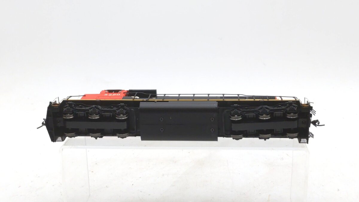 InterMountain 49304S-04 HO Scale Canadian National SD40-2W Diesel w/DCC & Sound LN/Box