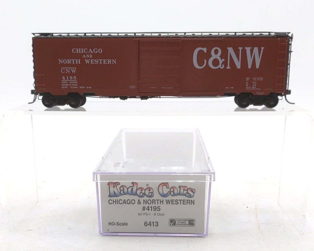 Kadee 6413 HO Scale Chicago & North Western 50' PS-1 Boxcar #4195