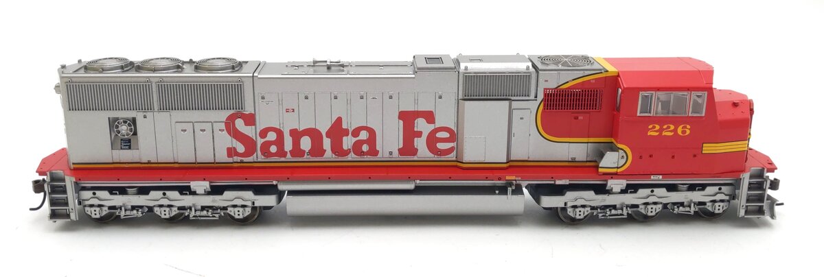 Athearn G6137 HO Scale Santa Fe EMD SD75M Diesel Locomotive #226 LN/Box