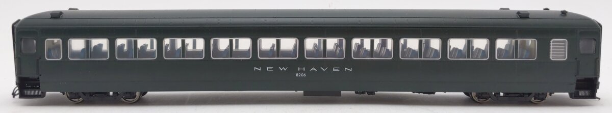 Rapido Trains 109117 HO New Haven 10-Window Coach, Full Skirt #8206