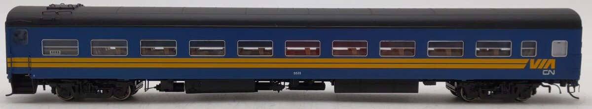 Rapido Trains 100246 HO VIA CN Super Continental Line(TM) Coach #5533