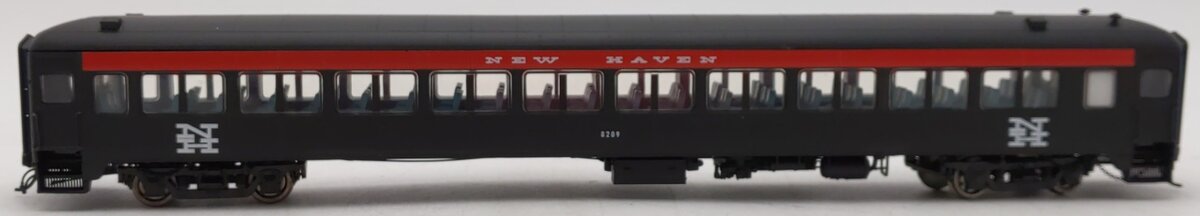 Rapido Trains 109031 HO New Haven 10-Window Coach #8209