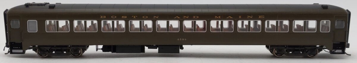 Rapido Trains 109045 HO Boston & Maine PS Osgood-Bradley 10-Window Coach #4598