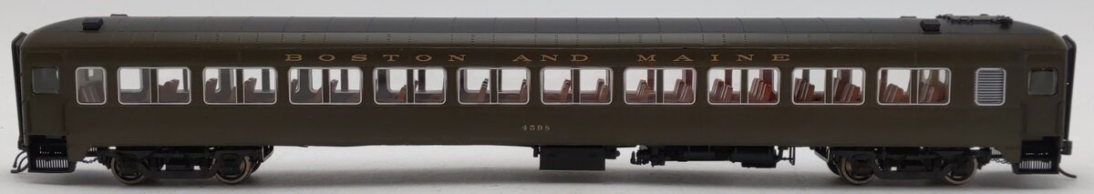 Rapido Trains 109045 HO Boston & Maine PS Osgood-Bradley 10-Window Coach #4598
