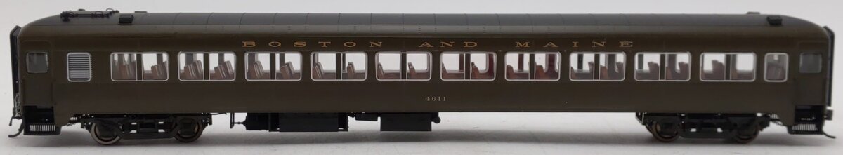 Rapido Trains 109047 HO Boston & Maine PS Osgood-Bradley 10-Window Coach #4611