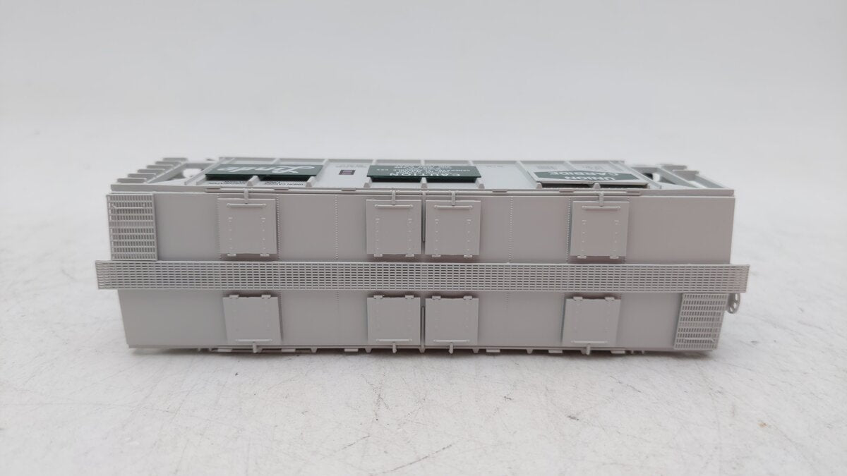 Bowser 42773 HO Union Carbide Linde 70-Ton 2-Bay Covered Hopper RTR #210