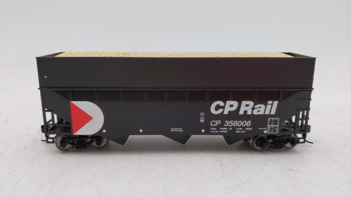 Bowser 41960 HO CP Rail 70-Ton Offset Wood Chip Hopper #356006