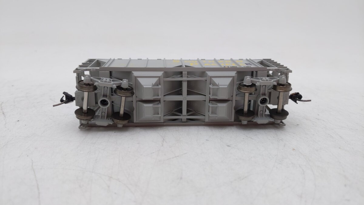 Bowser 42770 HO Southern Pacific 70t 2-Bay Covered Hopper #400321