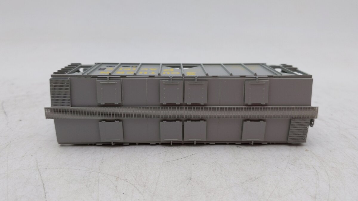 Bowser 42769 Ho Southern Pacific 70t 2-Bay Covered Hopper #400304