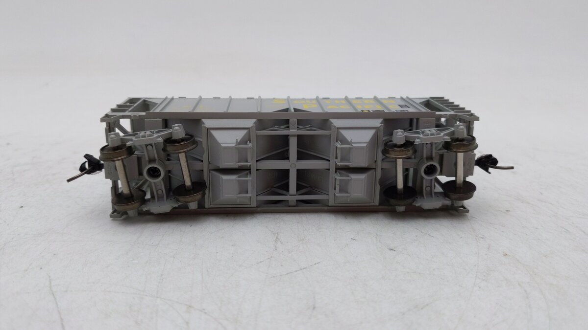 Bowser 42769 Ho Southern Pacific 70t 2-Bay Covered Hopper #400304