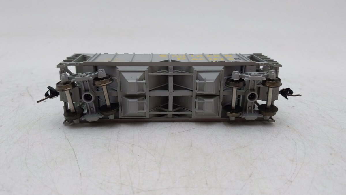 Bowser 42768 HO SP 70-Ton 2-Bay Covered Hopper with Open Sides RTR #400298