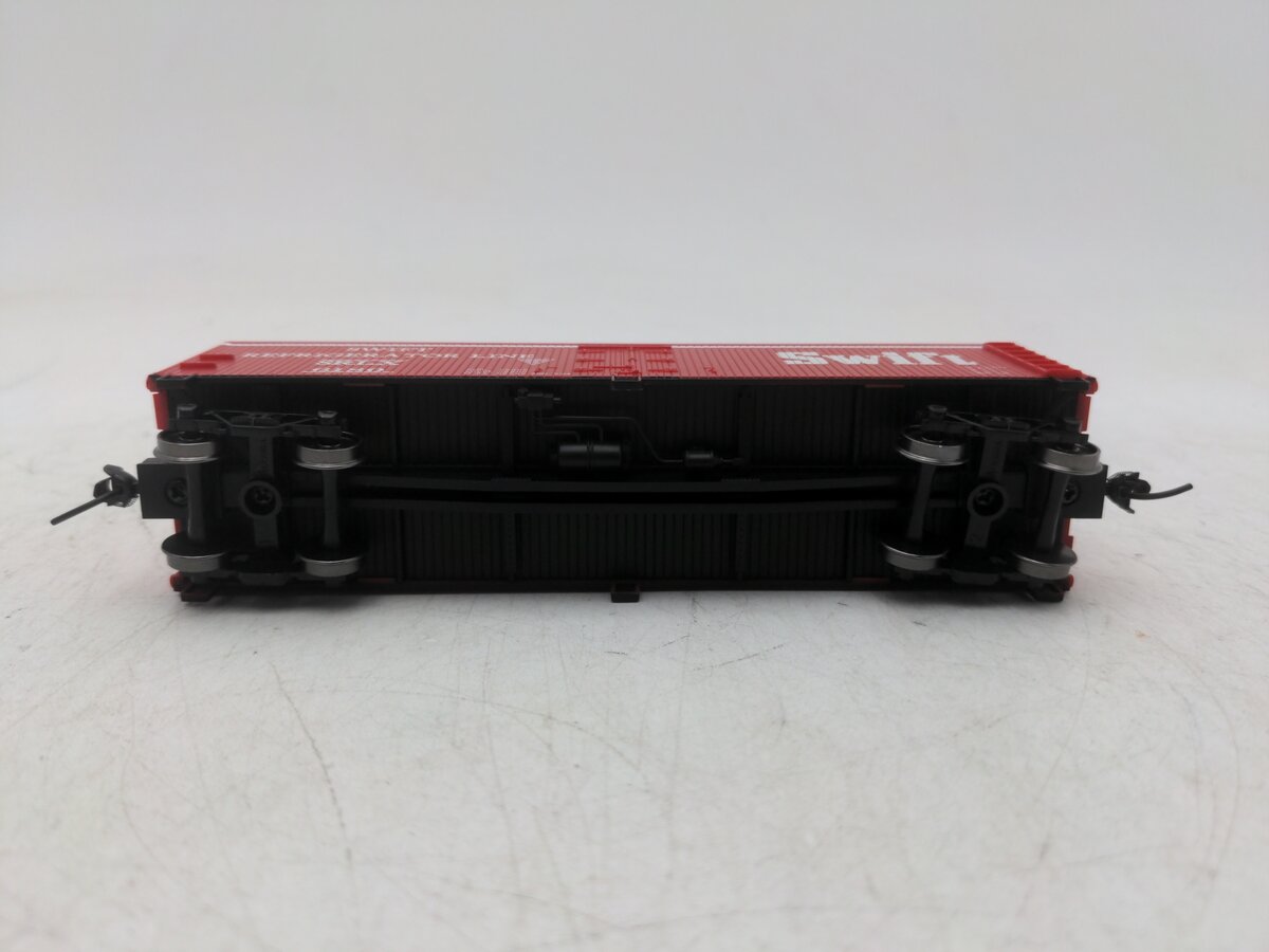Walthers 910-41224 HO Swift 40' Early Wood Reefer Car # 6180