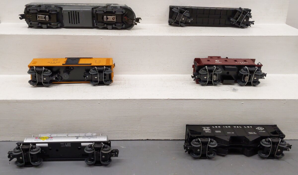 Lionel 6-38310 O Gauge 2185W New York Central AA Diesel Freight Train Set EX/Box