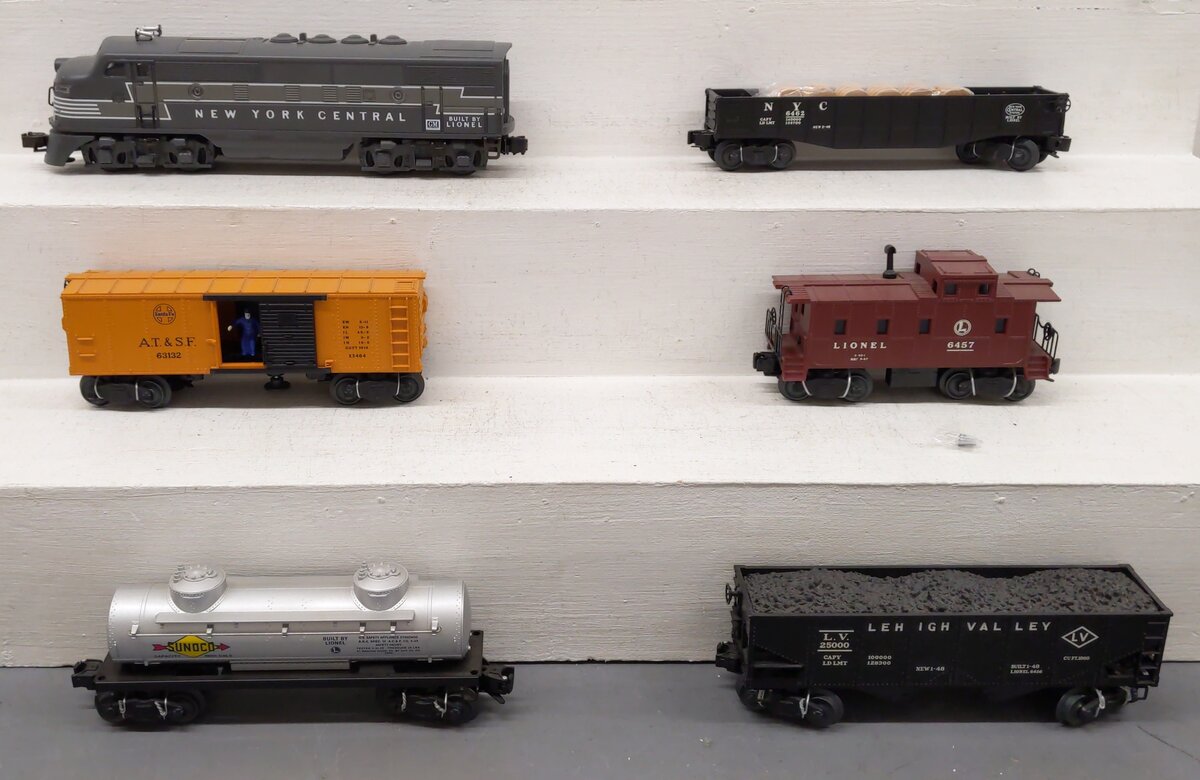 Lionel 6-38310 O Gauge 2185W New York Central AA Diesel Freight Train Set EX/Box