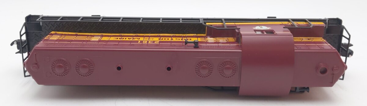 Lionel 6-58214 O Gauge LCCA B&M Non-Powered GP-7 Diesel Locomotive #2361 EX/Box