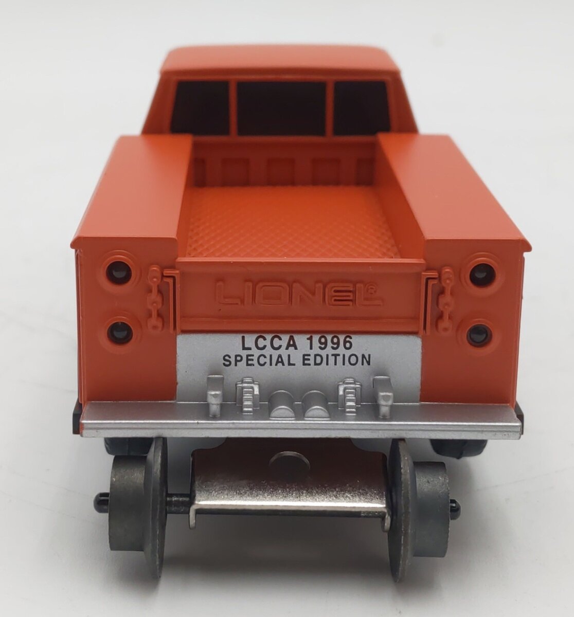Lionel 6-52107 O Gauge LCCA Orange Motorized Pickup Truck EX/Box