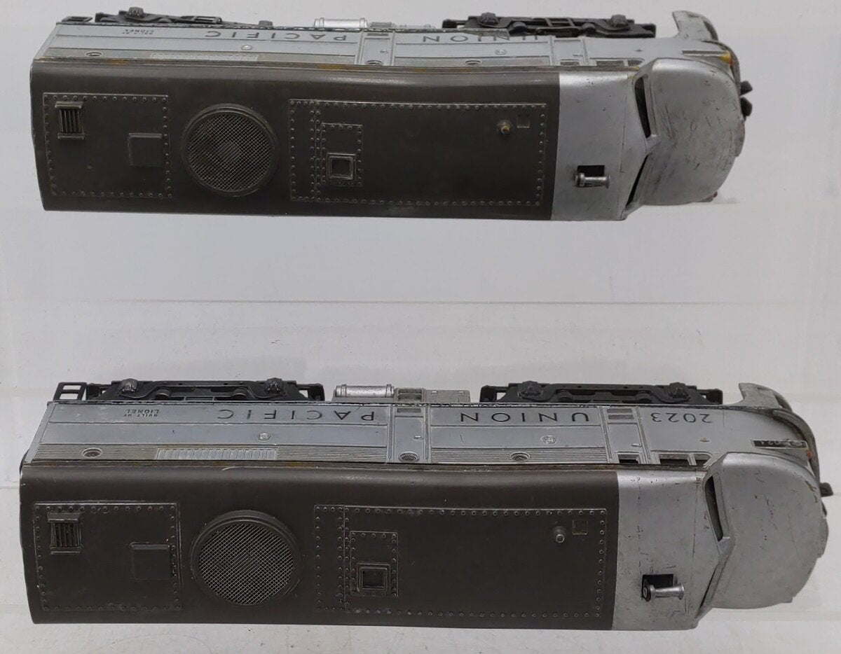 Lionel 2023 Vintage O Union Pacific Alco AA Diesel Locomotives - Silver & Gray