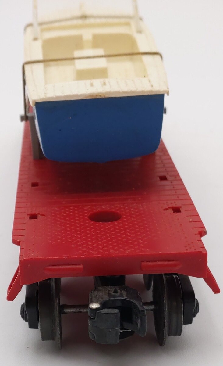 Lionel 6801-75 Vintage O Flatcar with Blue & White Boat VG/Box