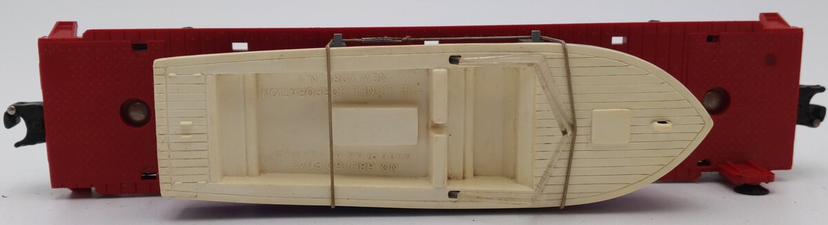 Lionel 6801-75 Vintage O Flatcar with Blue & White Boat VG/Box