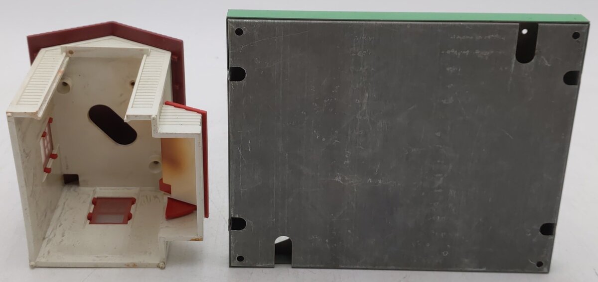 Lionel 145 Vintage O Gauge Operating Gateman/Box