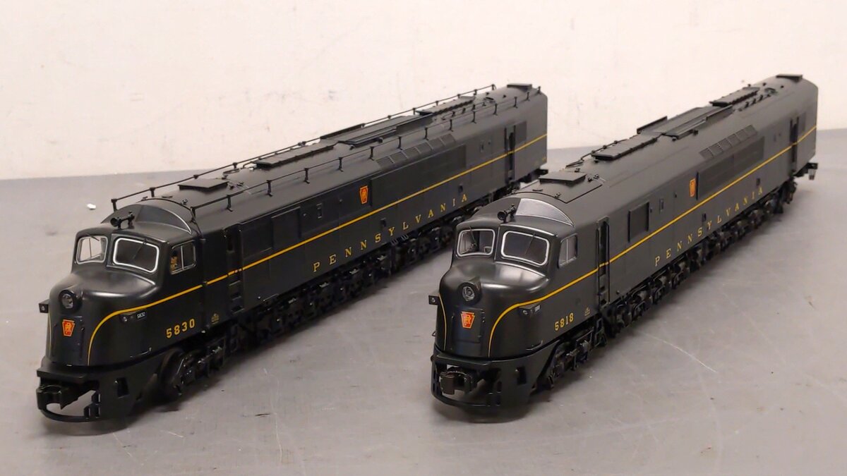 Lionel 6-34683 O VISIONLINE PRR Centipede AA Diesel Locomotive Set #5830/5818