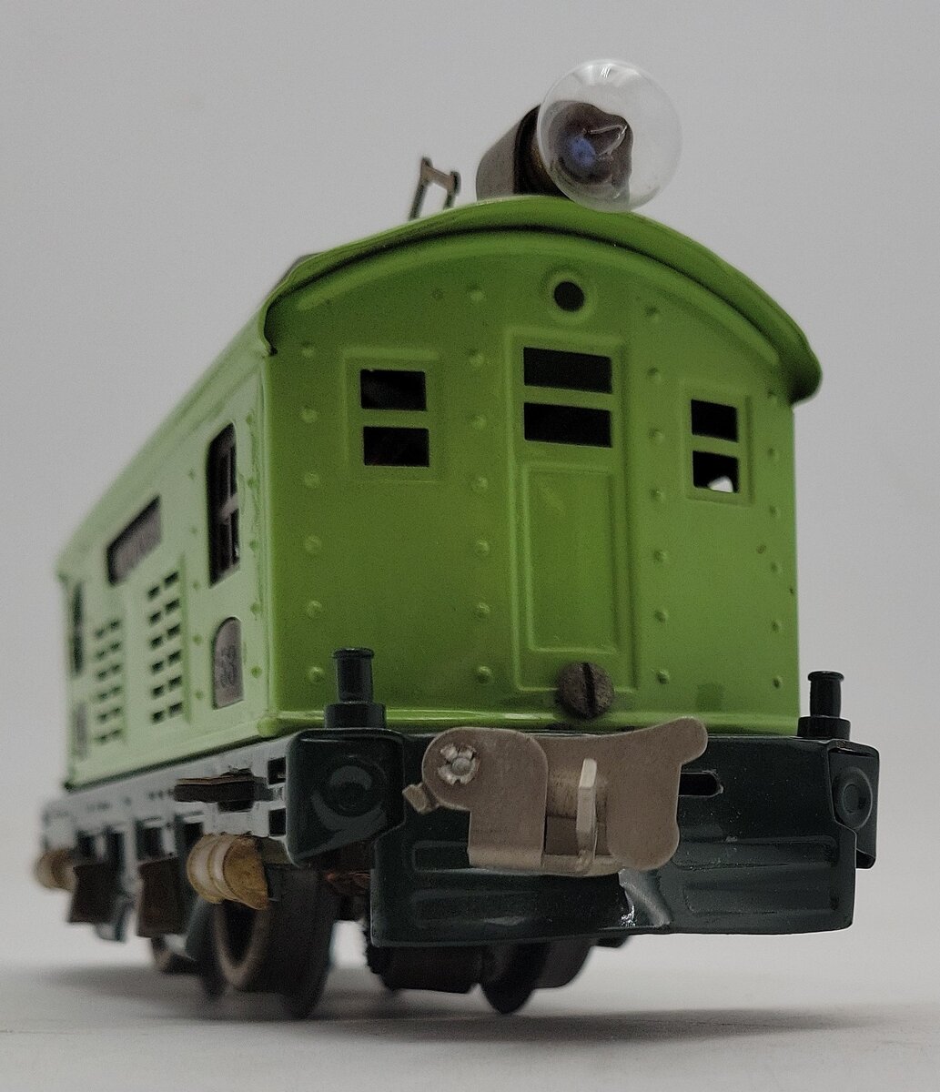 Lionel 253 Vintage O Prewar Green Tinplate Electric Locomotive