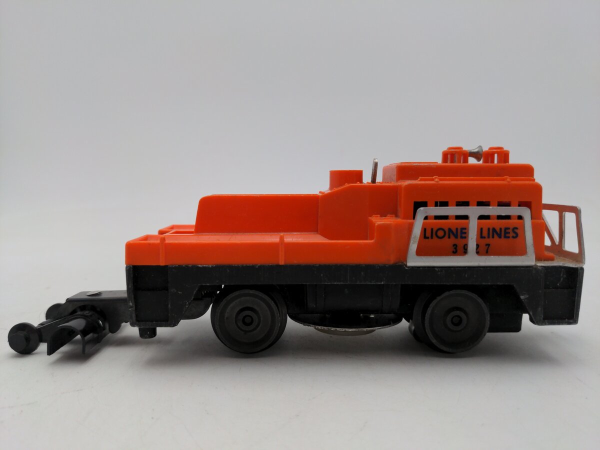 Lionel 3927 O Vintage Postwar Motorized Track Cleaner Car #3927 VG
