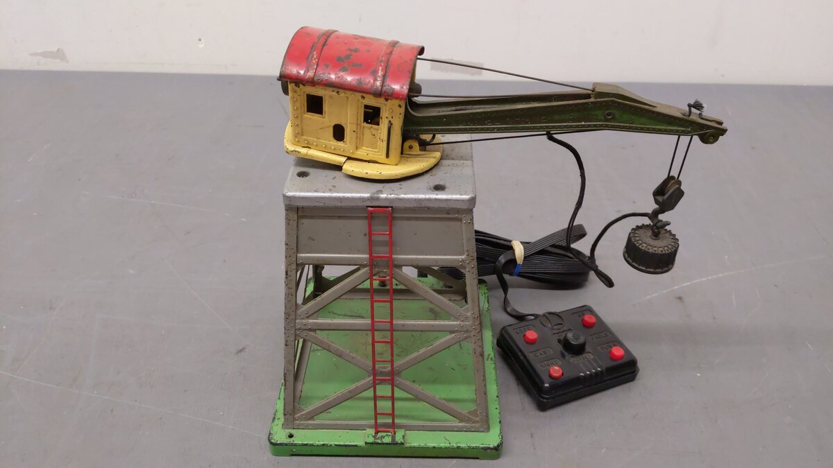 Lionel 165 Vintage O Custom Operating Gantry Crane with Electromagnet